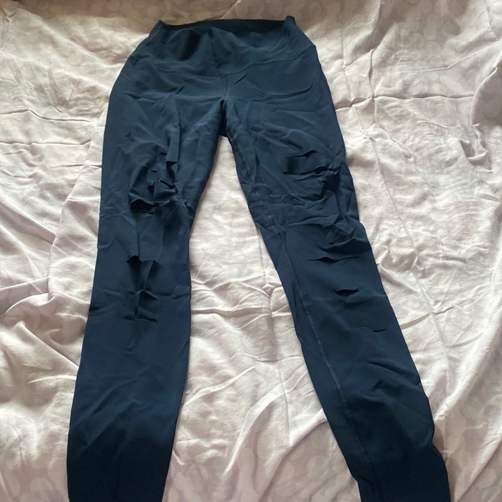 Alo Yoga Women's High Waisted Ripped Warrior Legging Size S - Picture 3 of 13